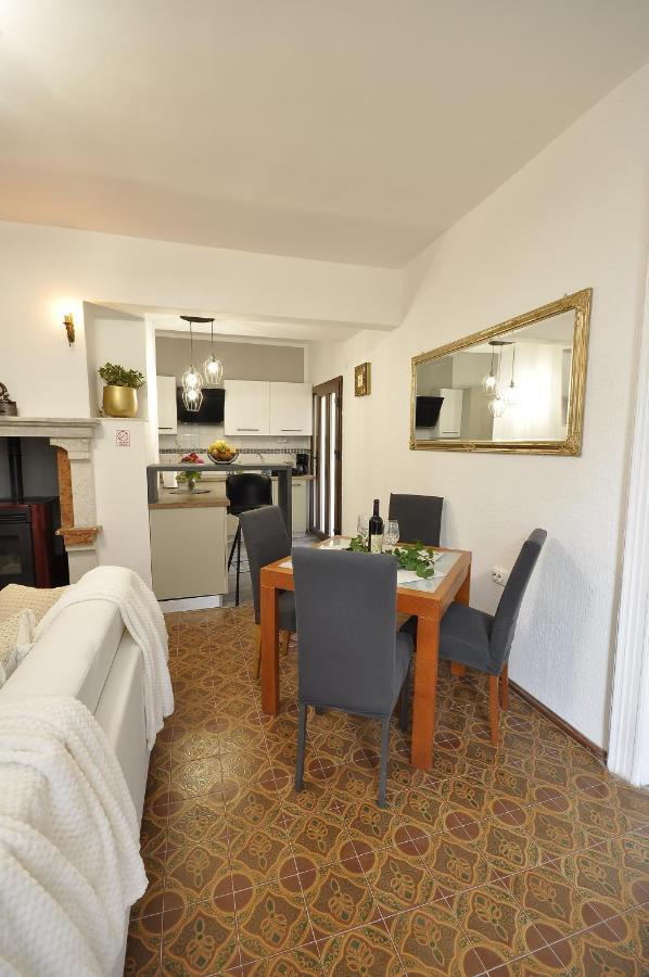 Bakita Apartment Rijeka Exterior photo